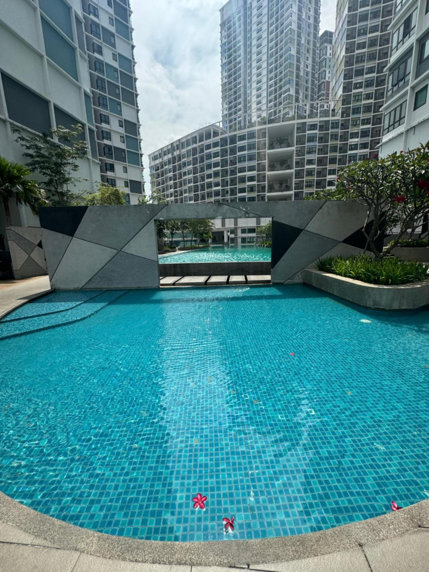 I-City Holidays Biggest Swimming Pools, Astro Apartment Shah Alam Bagian luar foto